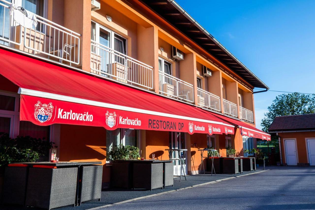 Bed And Breakfast Restaurant Dp Donji Zvecaj Eksteriør bilde